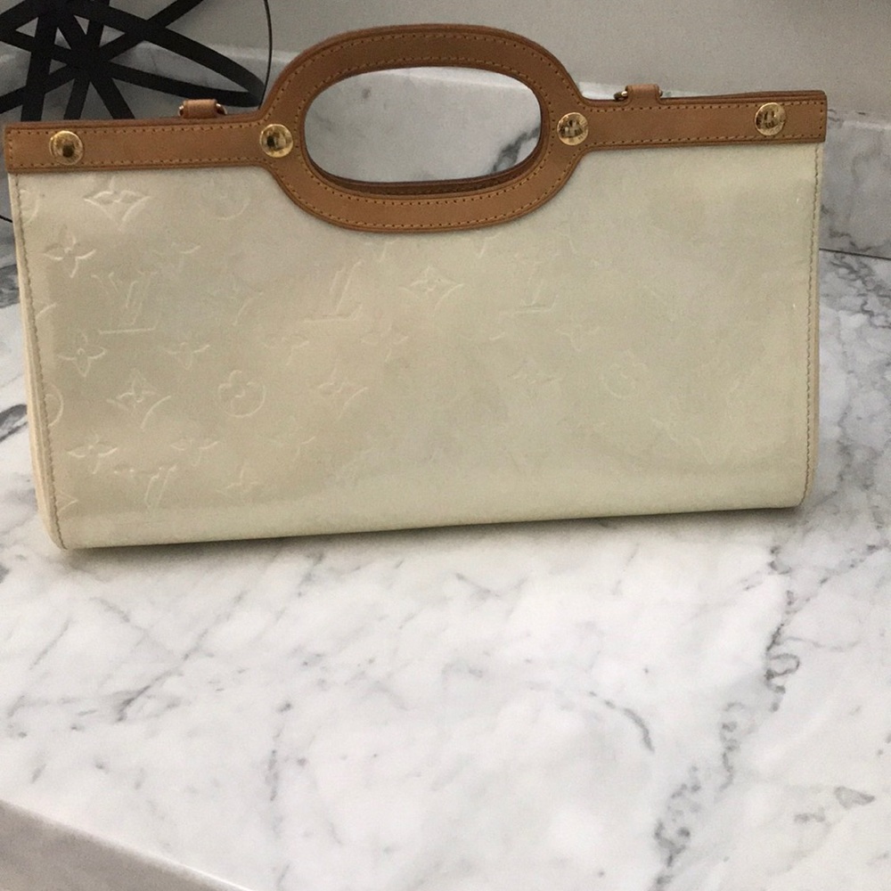 100% authentic Louis Vuitton vernis bag